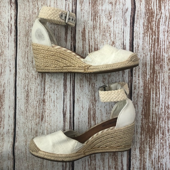 Sperry Sandals Size 6.5 - Picture 3 of 13